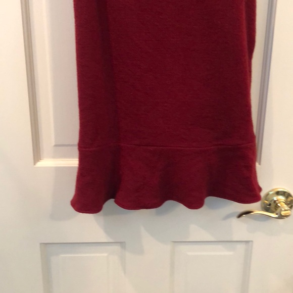 Ann Taylor size 0 petite cranberry zip back - Picture 2 of 8
